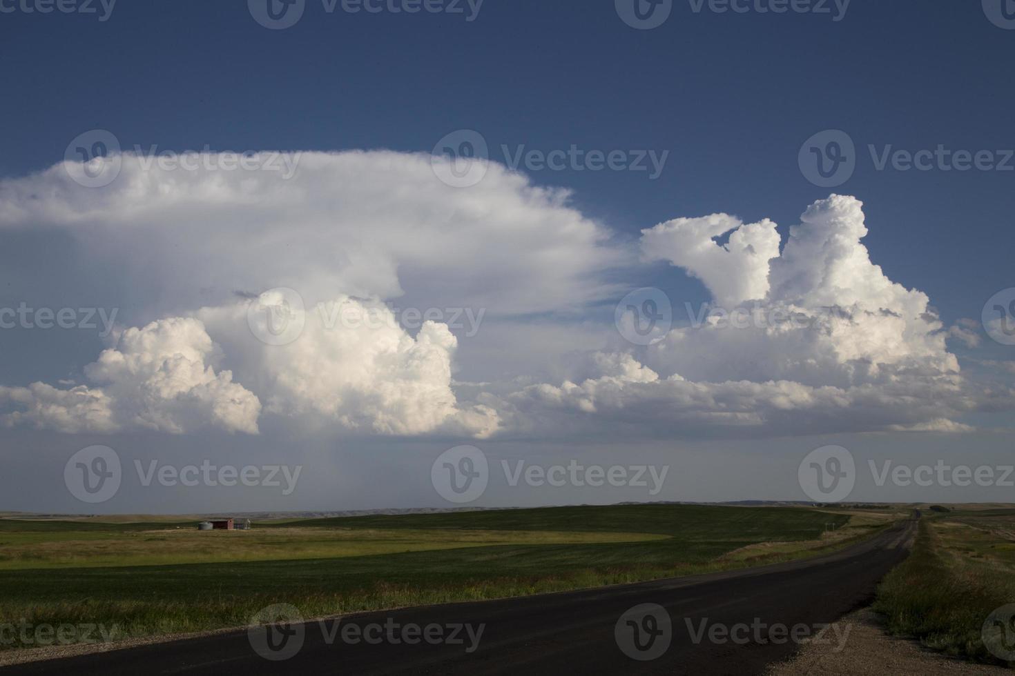 nuvens de tempestade saskatchewan foto