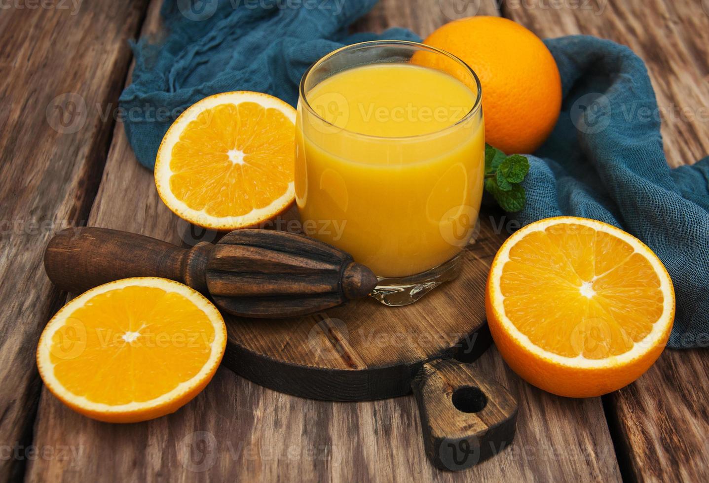 copo de sumo de laranja foto