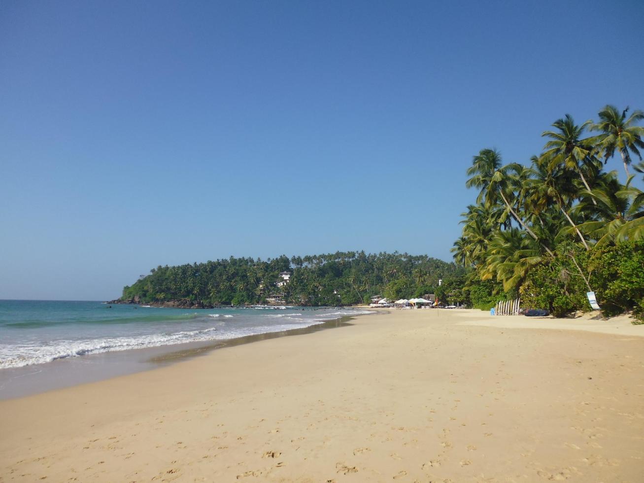 ampla praia de areia foto