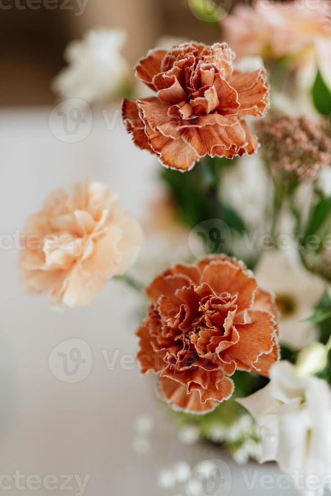 elegantes decorações de casamento feitas de flores naturais foto