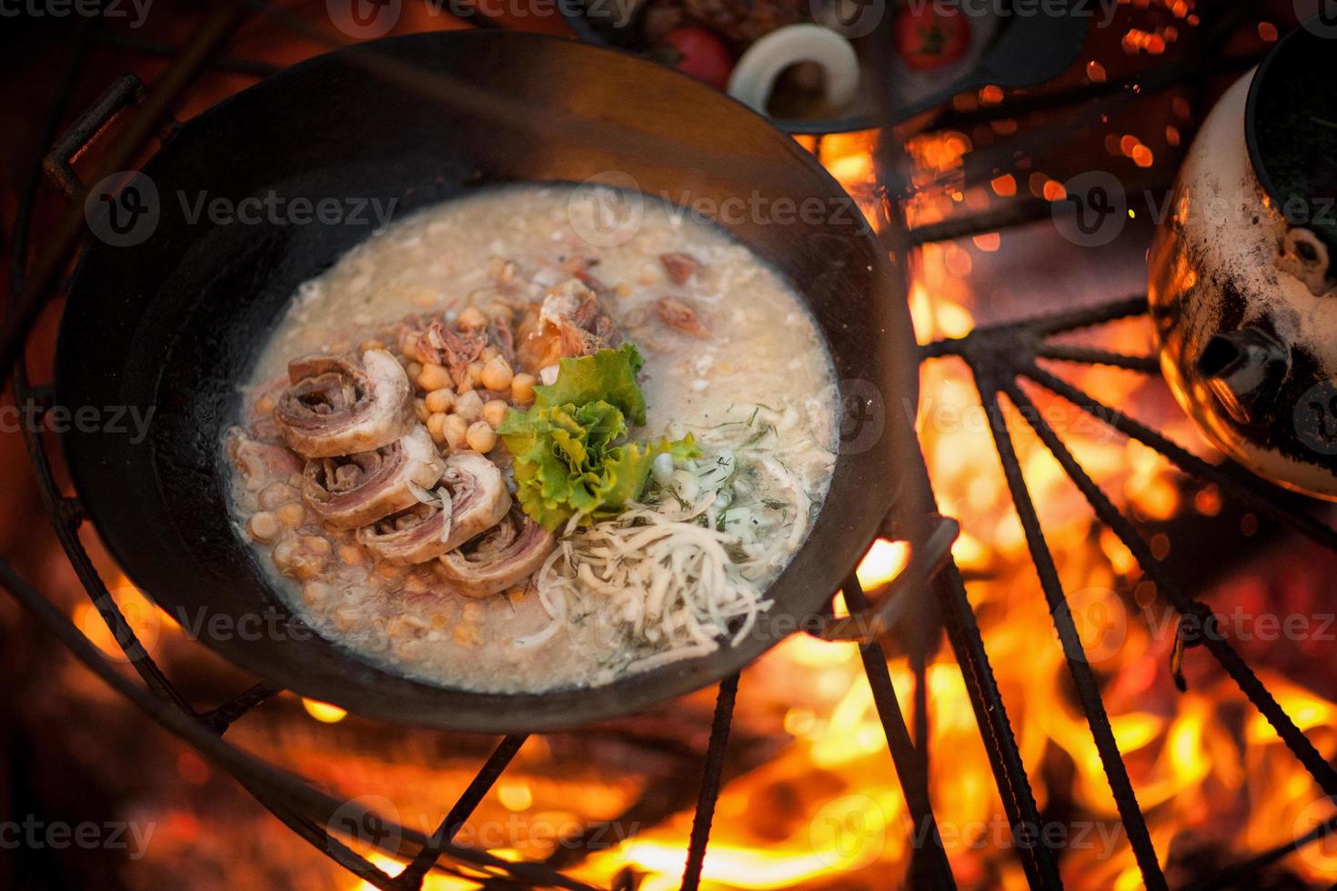 cozinhar no fogo foto