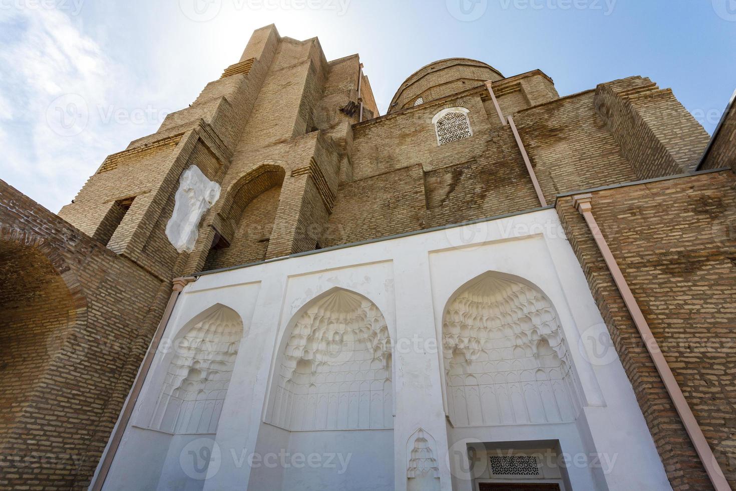 exterior do jahongir maqbarasi, shakhrisabz, uzbequistão, ásia central foto