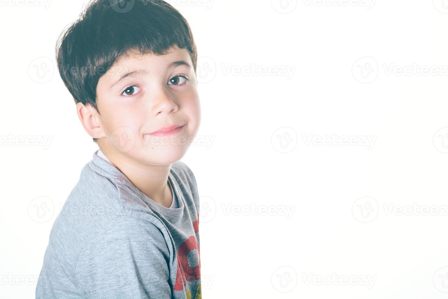 criança feliz e sorridente foto