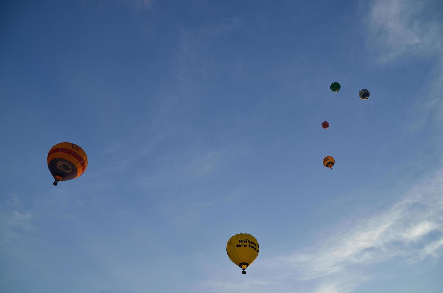 muitos balões foto