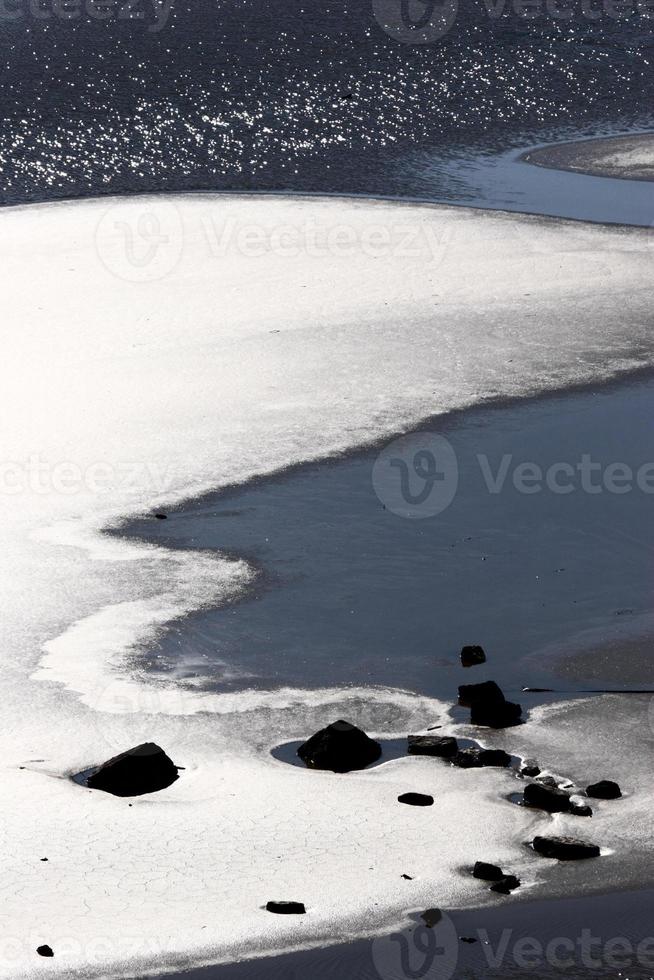 lago da medicina no parque nacional de jasper alberta foto