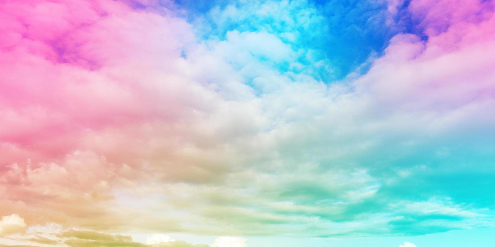abstrato turva lindo fundo de nuvem suave. gradiente multicolorido redemoinho pastel. conceito para design ou apresentação de cartão de casamento foto