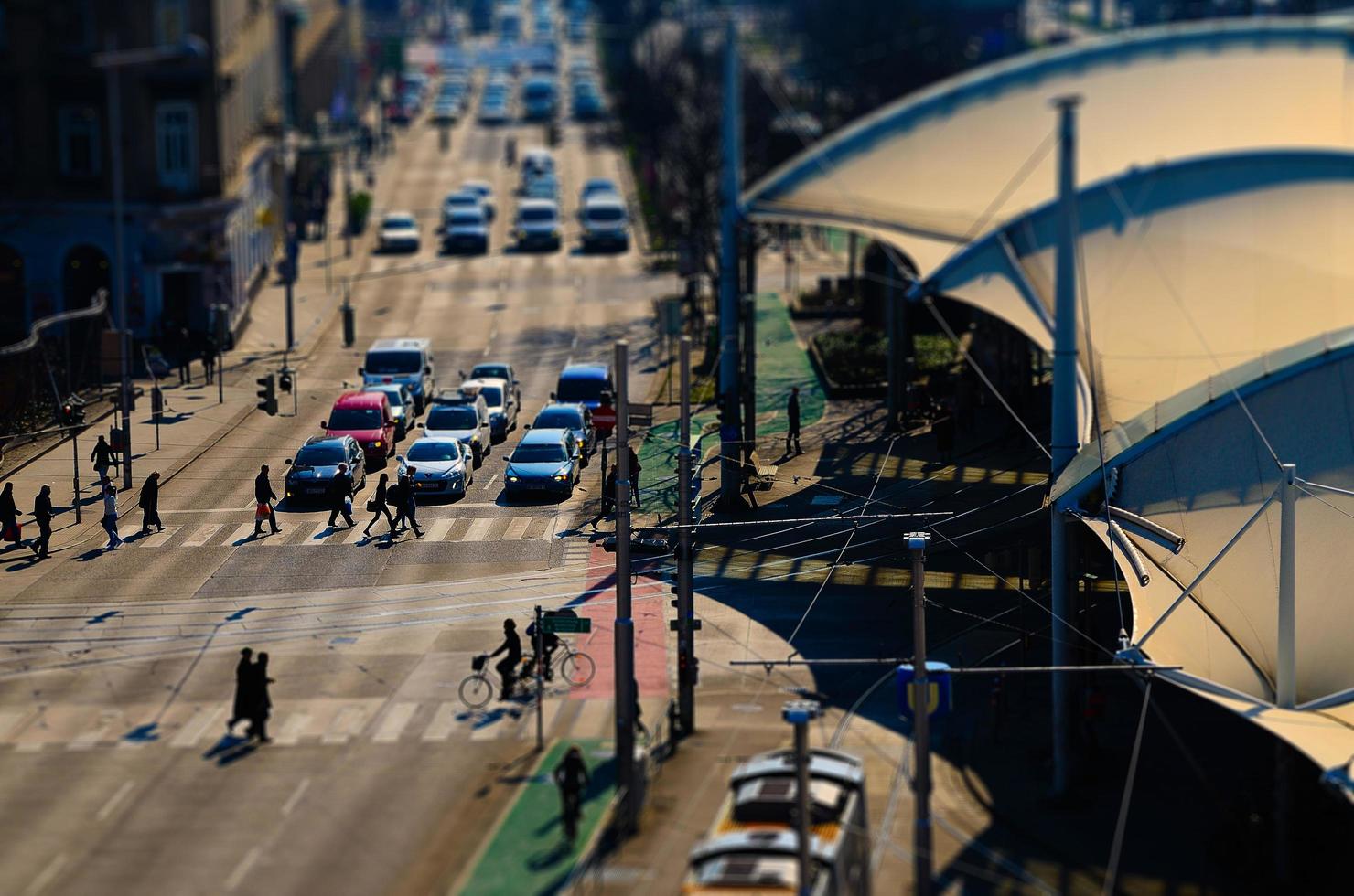 tráfego em miniatura na cidade de viena foto