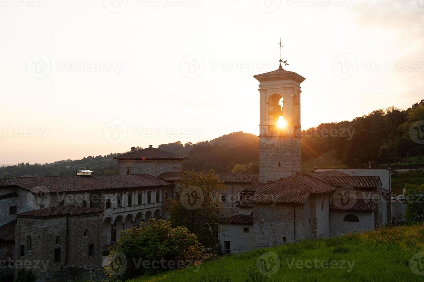 mosteiro de astiny perto de bergamo foto