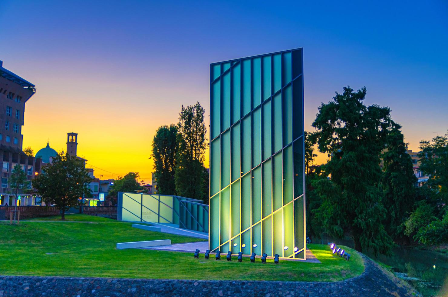 pádua, itália, 12 de setembro de 2019 o memoria e luce é um memorial para vítimas em pádua foto