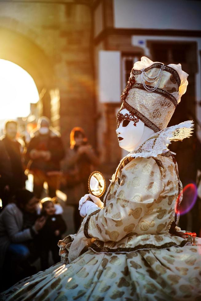 carnaval veneziano em rosheim, alsácia, frança. foto