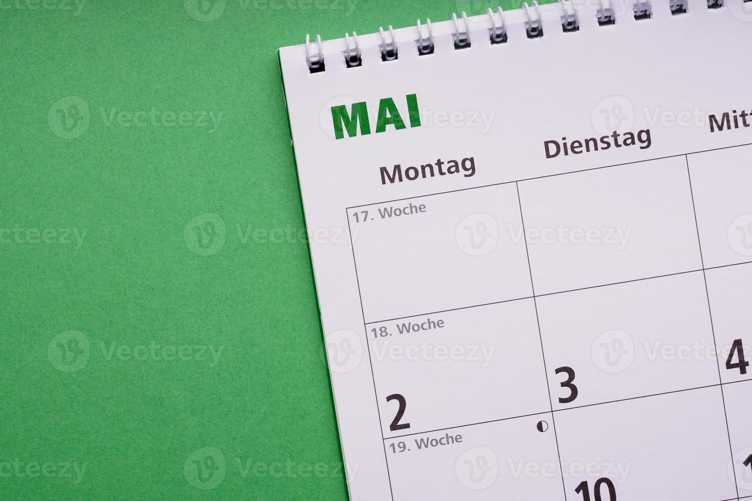 calendário alemão ou planejador mensal para maio foto