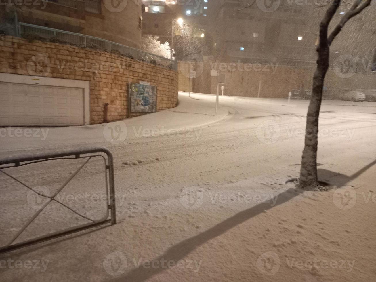 neve em jerusalém e nas montanhas circundantes foto