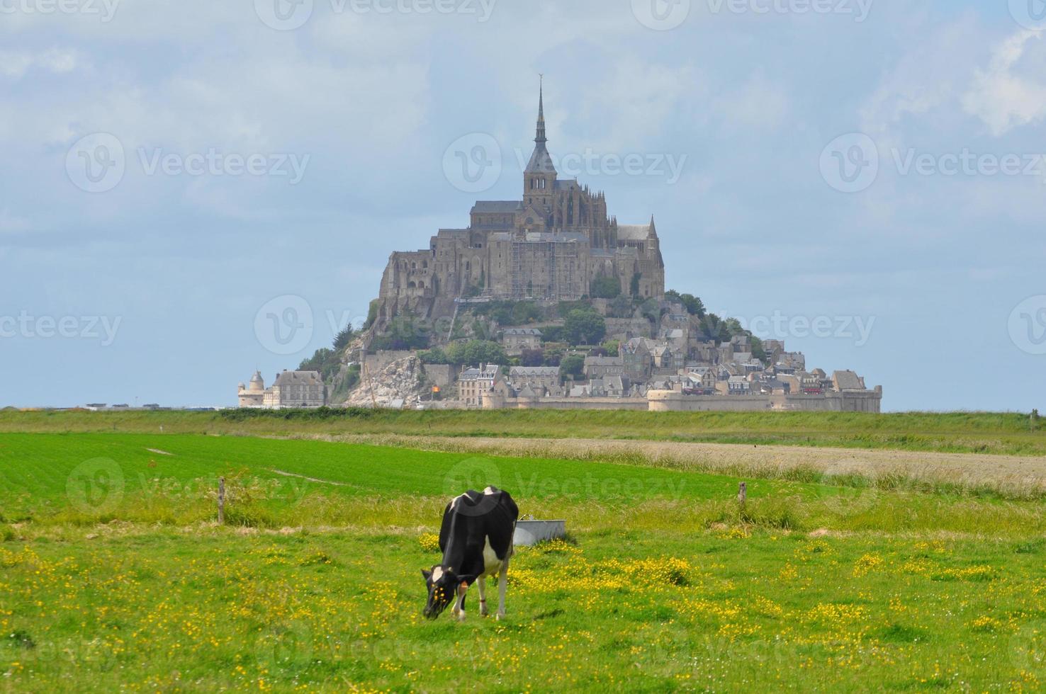 mont st michel frança foto