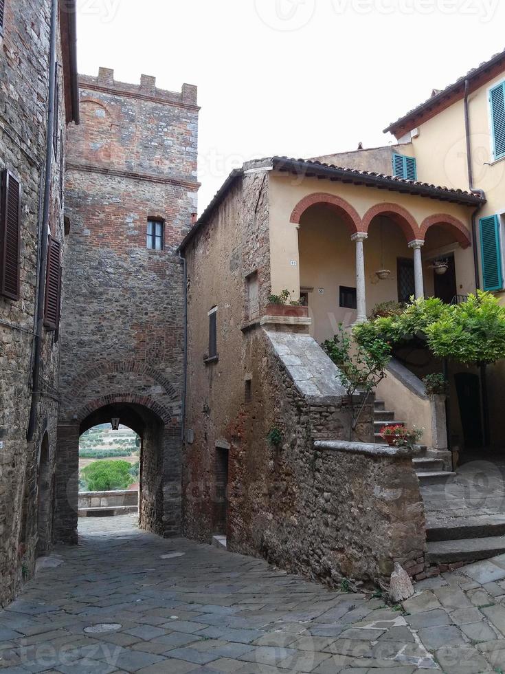 vista da cidade de rapolano terme foto