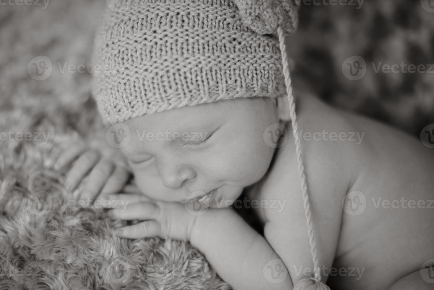 retrato de lindo adorável sorridente branco caucasiano menina menino foto