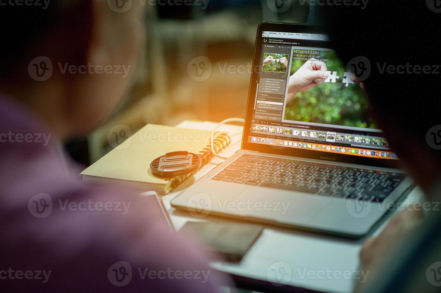 trabalhando no escritório e tolerância ao trabalho foto