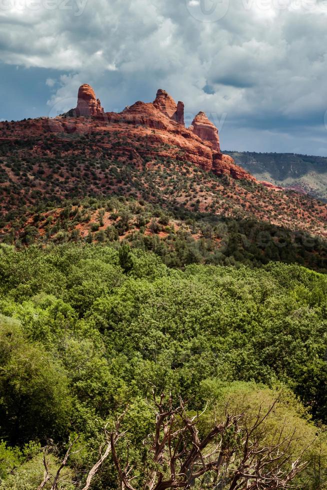 montanhas ao redor de Sedona foto