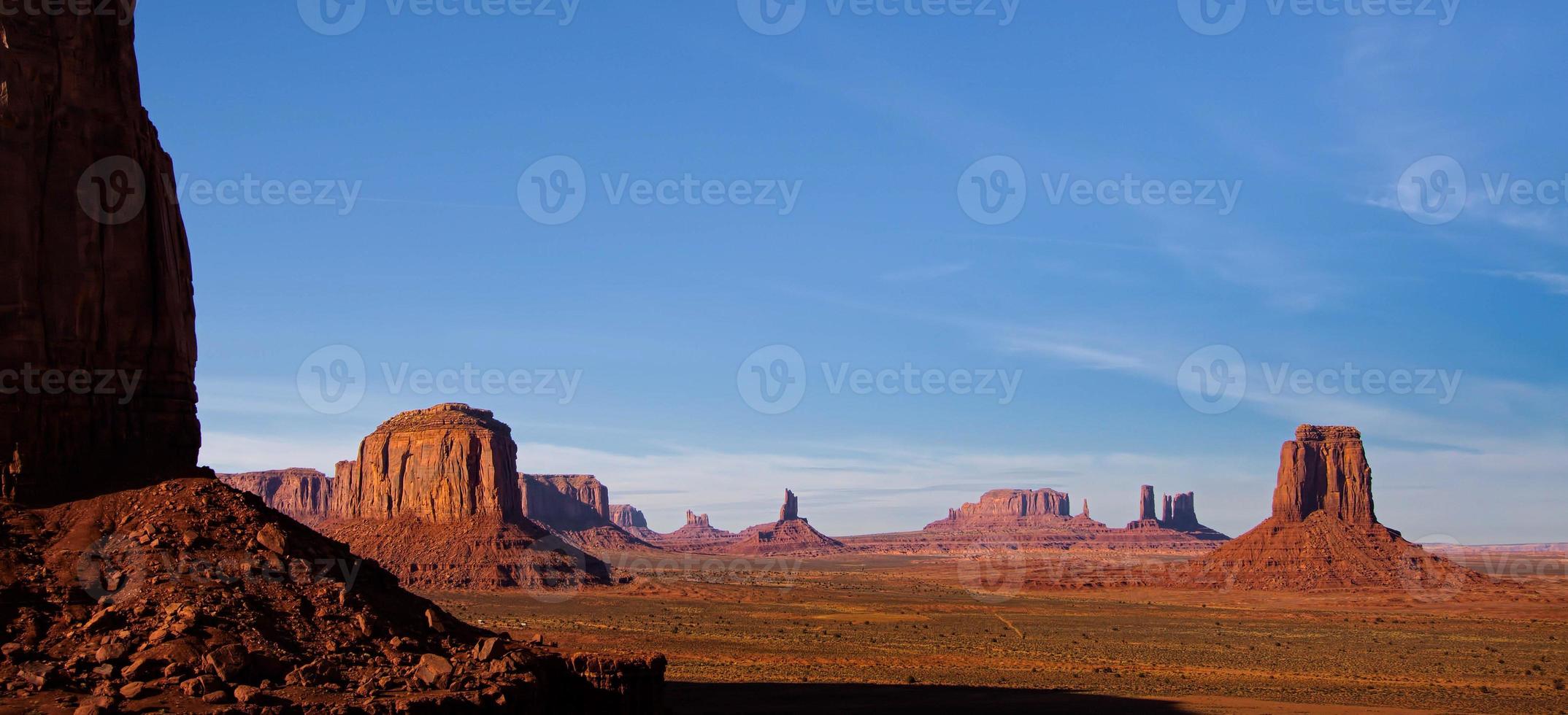 vista panorâmica do vale do monumento em utah foto