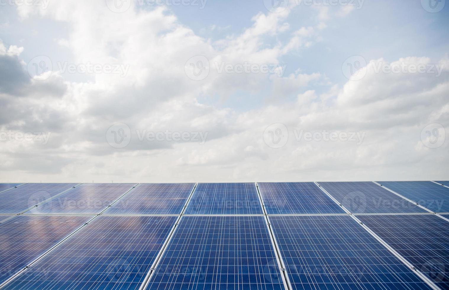 painéis solares, painéis solares, fonte de alimentação alternativa - foco selecionado, espaço de cópia energia natural foto