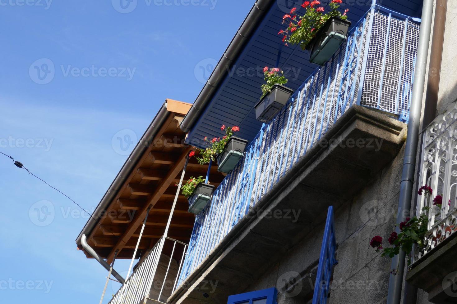 vistas e detalhes das ruas e casas de allariz foto