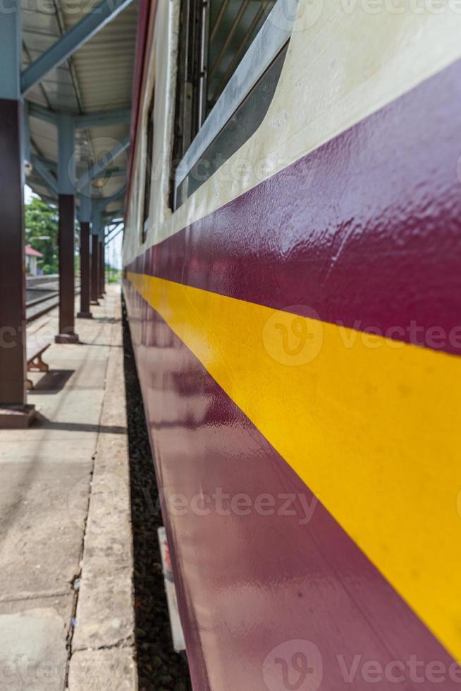 lado da ferrovia foto