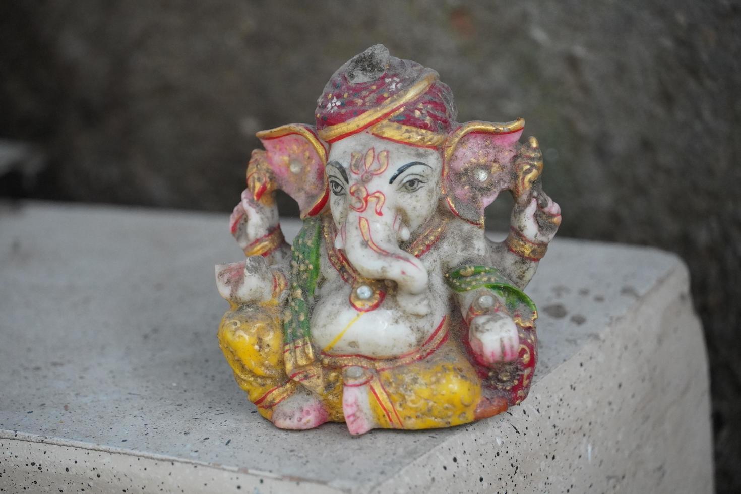 imagem da estátua do senhor ganesh ji ao ar livre foto