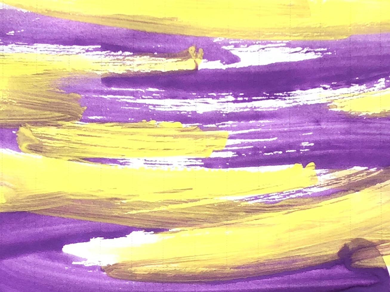 fundo de textura de pincel de pintura aquarela amarelo e roxo foto
