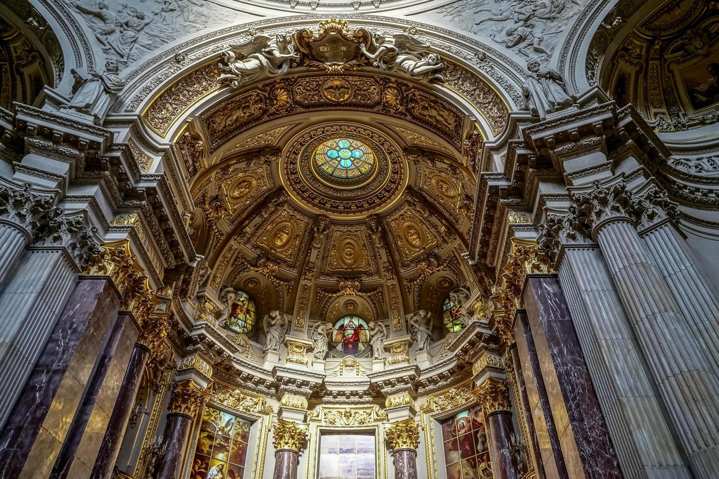 berlim, alemanha, 2014. detalhe da catedral em berlim foto