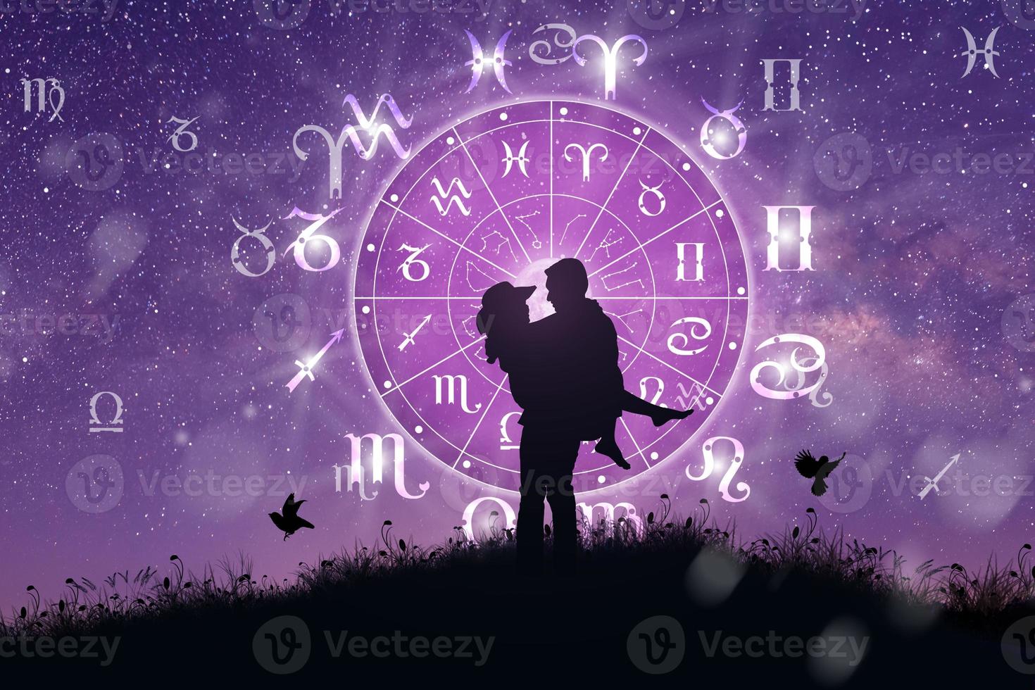 roda do zodíaco. conceito de astrologia e casal. foto