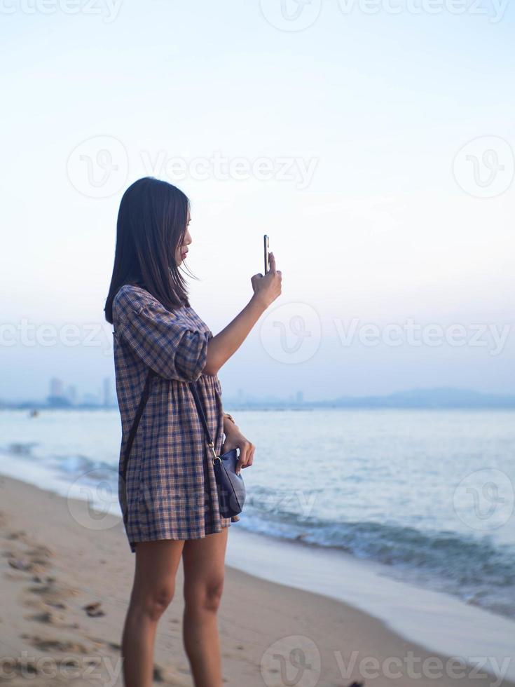 mulher e mar foto