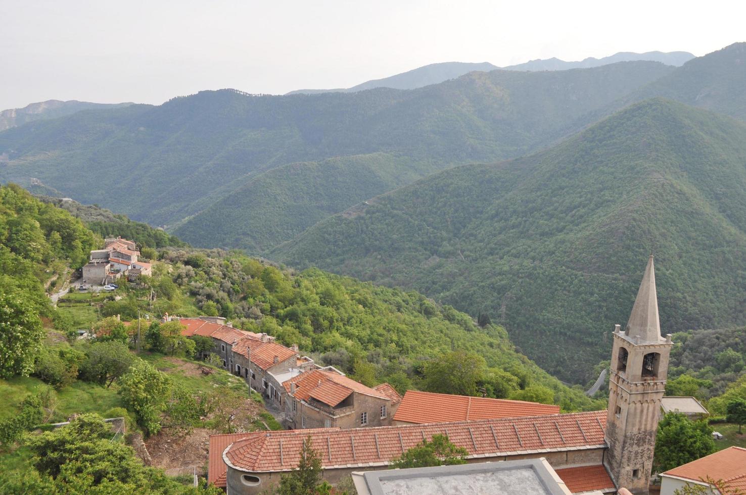 Castelvecchio di Rocca Barbena foto