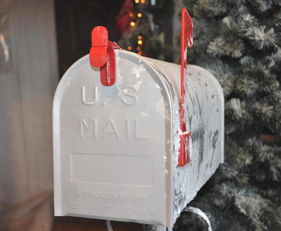 caixa de correio americana na temporada de inverno foto