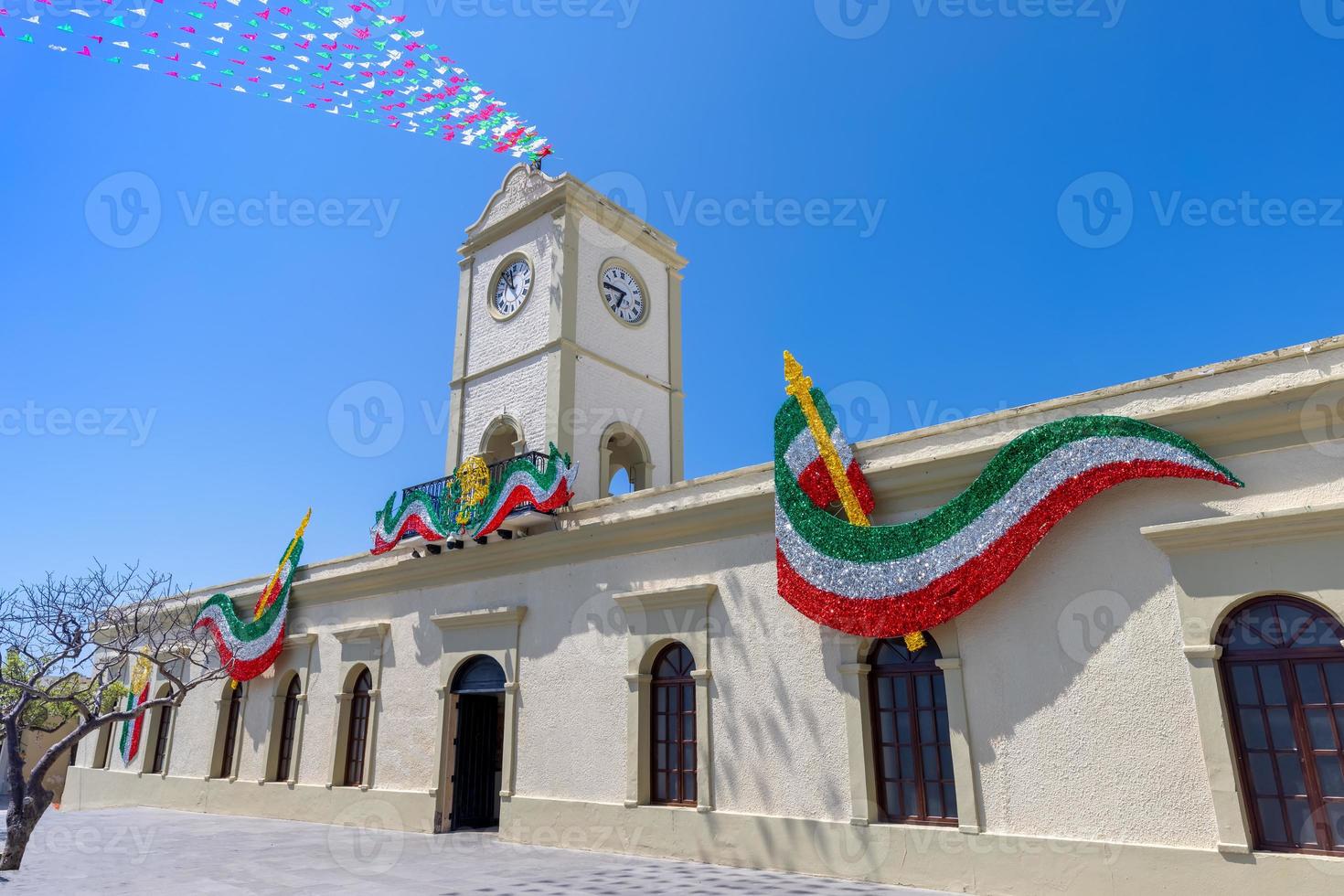 ruas coloniais cênicas e arquitetura tradicional de san jose del cabo no centro histórico da cidade, um centro de vida cultural e inúmeras galerias de arte foto