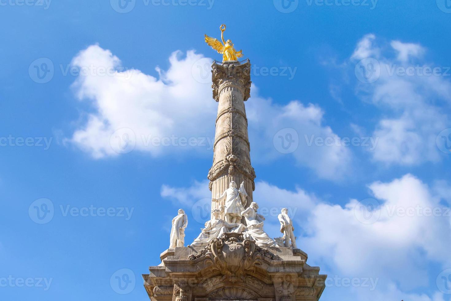 anjo da independência monumento localizado na rua reforma perto do centro histórico da cidade do méxico foto