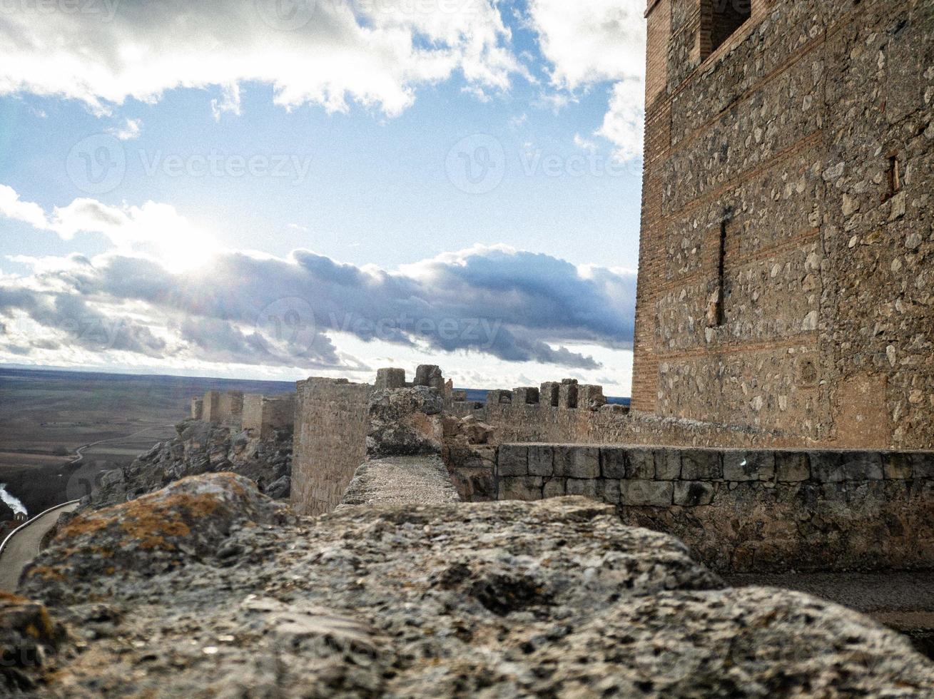 castelo medieval na cidade de el burgo de osma foto