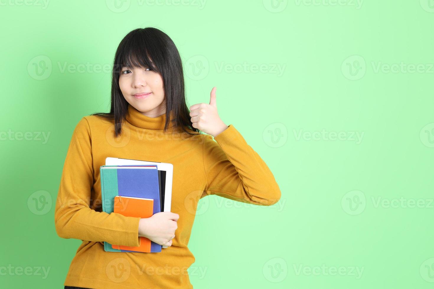 jovem menina asiática foto