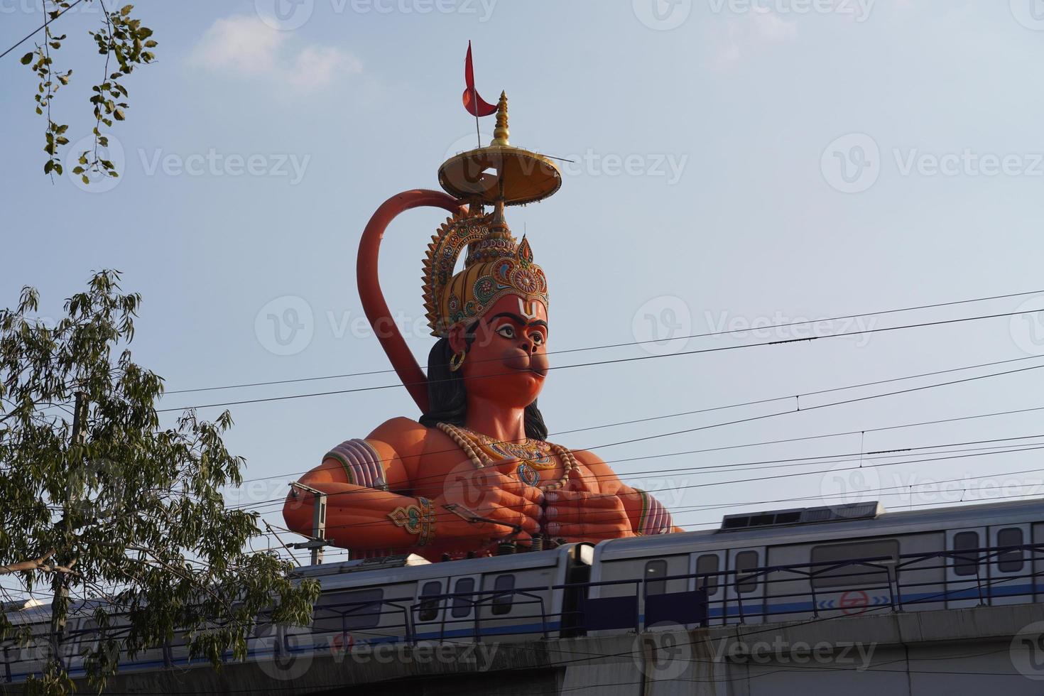 imagem da estátua do senhor hindu hanuman foto