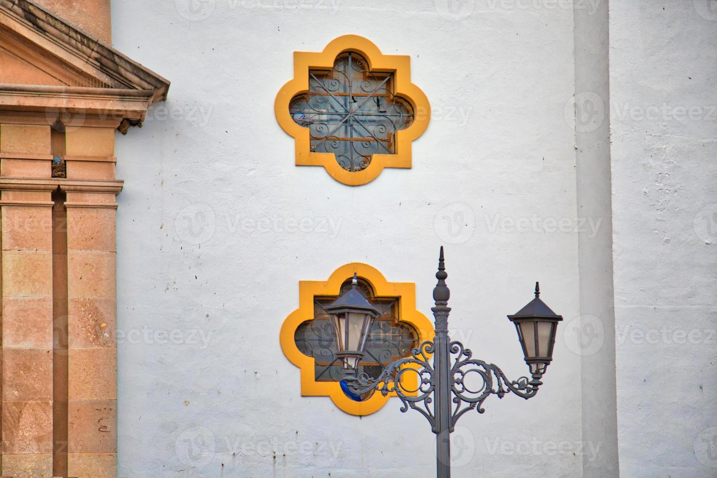 ruas ronda no centro histórico da cidade foto