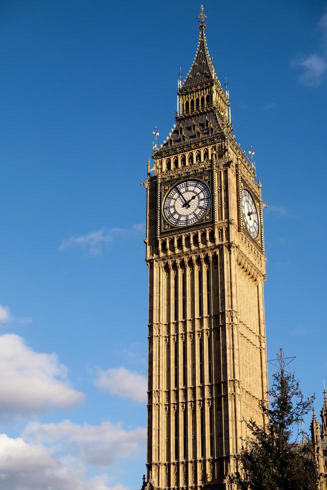 Londres, Reino Unido, 2015. vista de perto do big ben foto