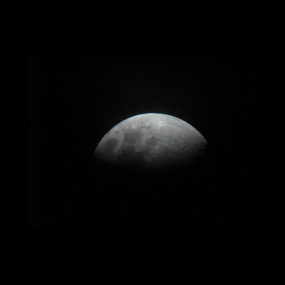 lua cheia, lua linda, lua sorridente, à noite, foto