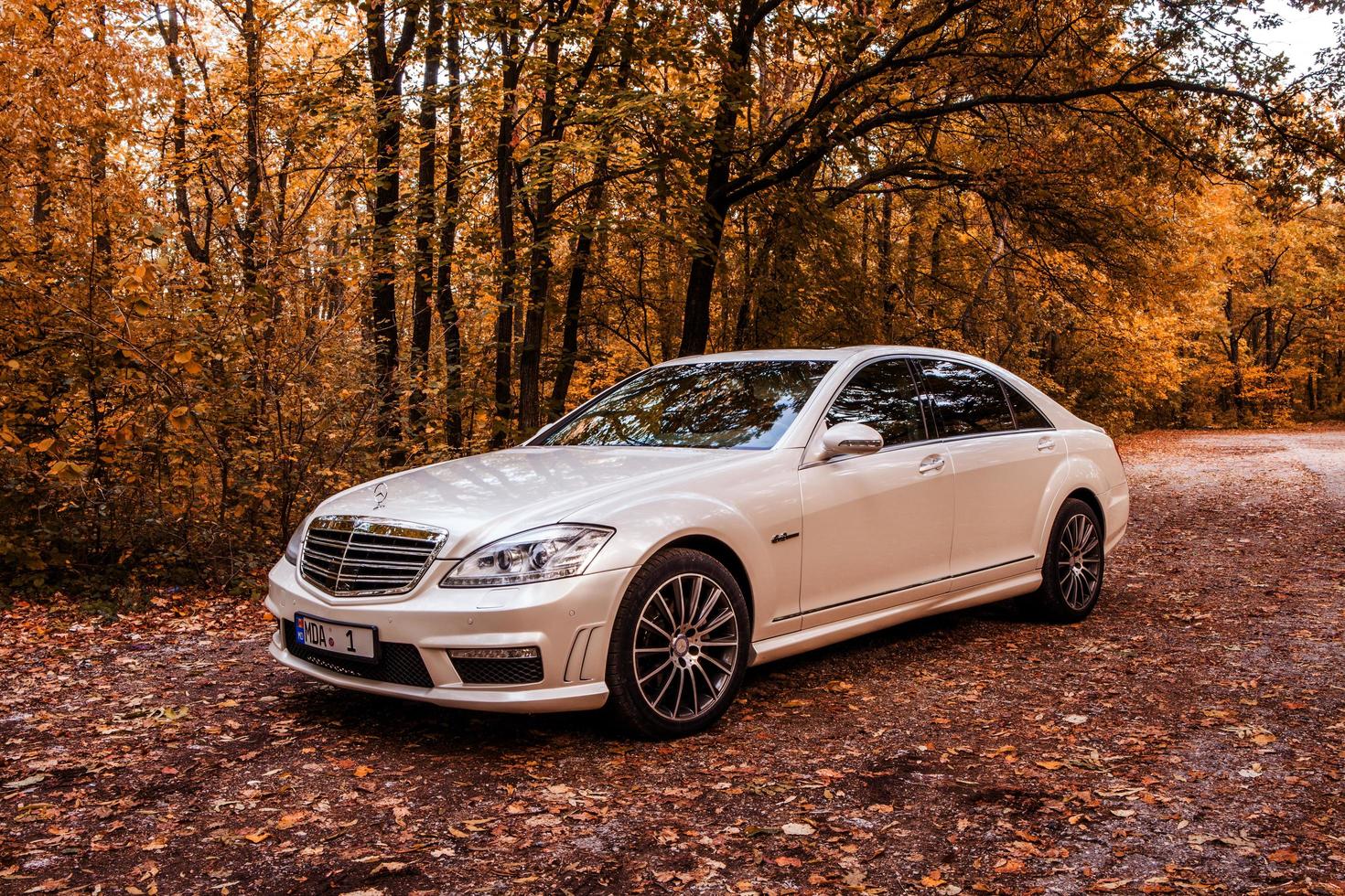 classe mercedes-benz w221. foto editorial