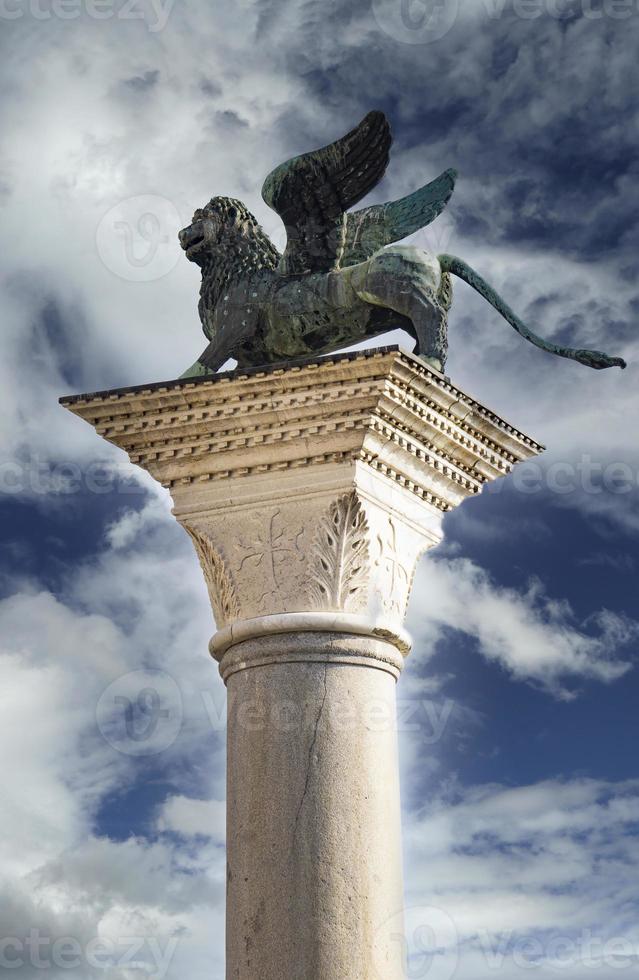 leão de veneza na piazza san marco em veneza, itália foto