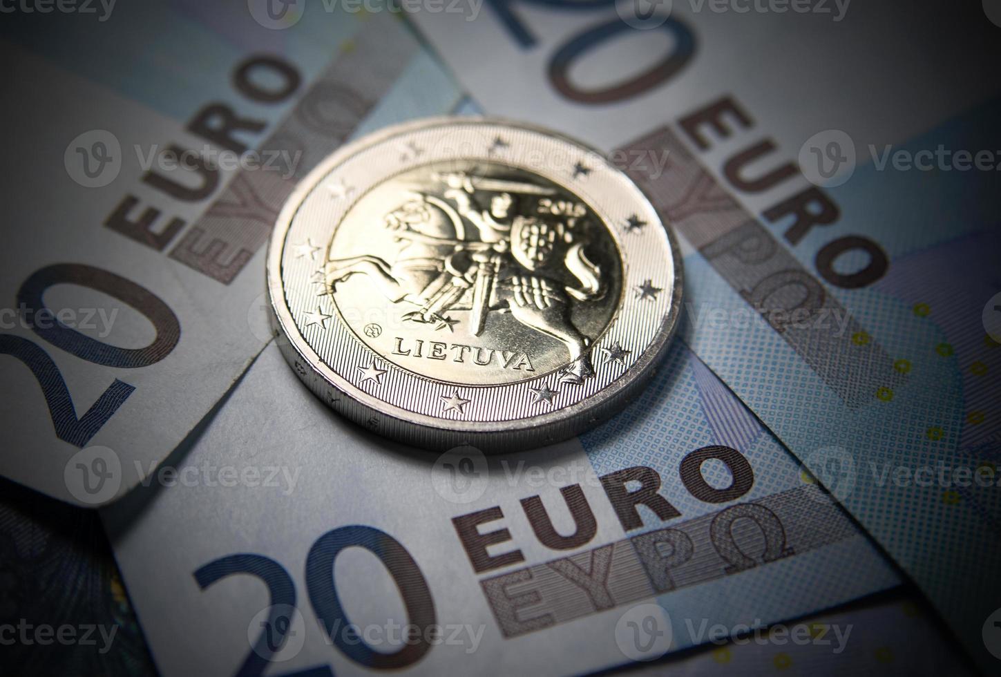 dinheiro novo em euros da lituânia foto