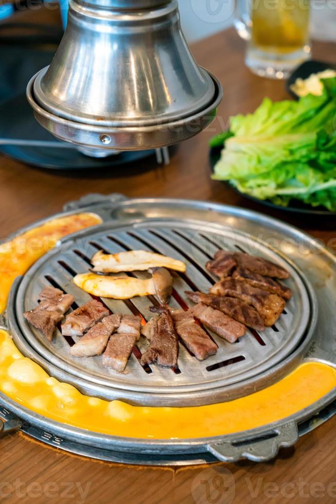 carne grelhada em estilo coreano ou churrasco coreano foto