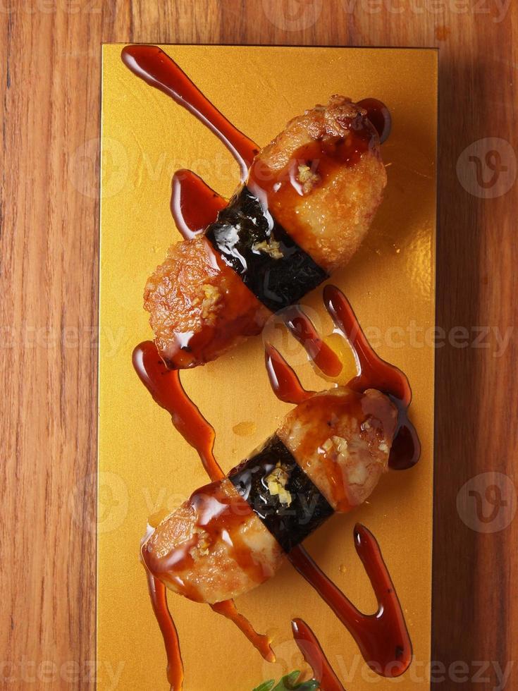foie gras nigiri, estilo de comida japonesa sushi foto