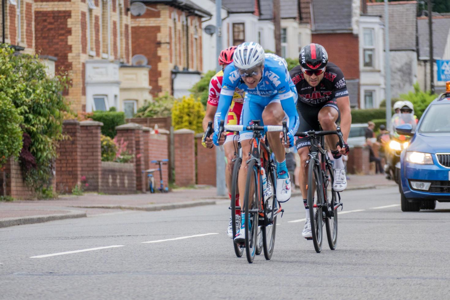 cardiff, gales, reino unido, 2015. ciclistas participando do evento de ciclismo velothon foto