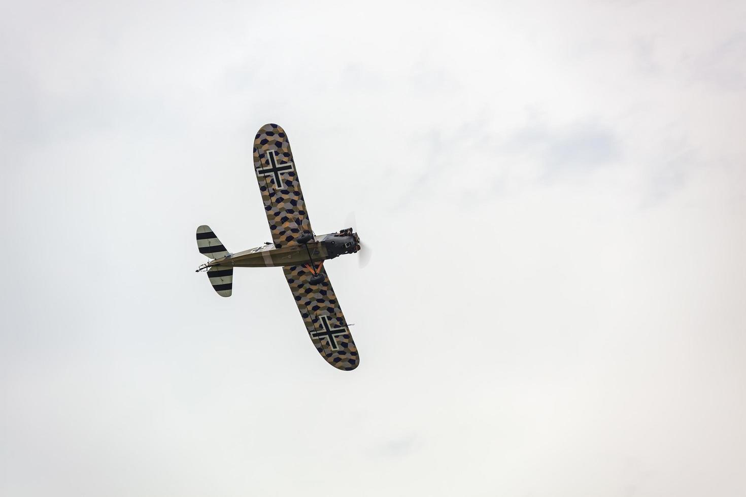 shoreham por mar, west sussex, reino unido, 2011. avião junkers cl.1 na primeira guerra mundial marcações do corpo voador alemão e camuflagem de losango foto