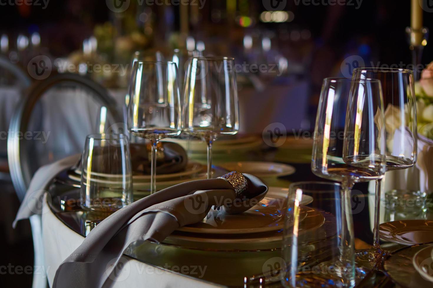 mesa posta para casamento ou outro jantar de evento servido. foto