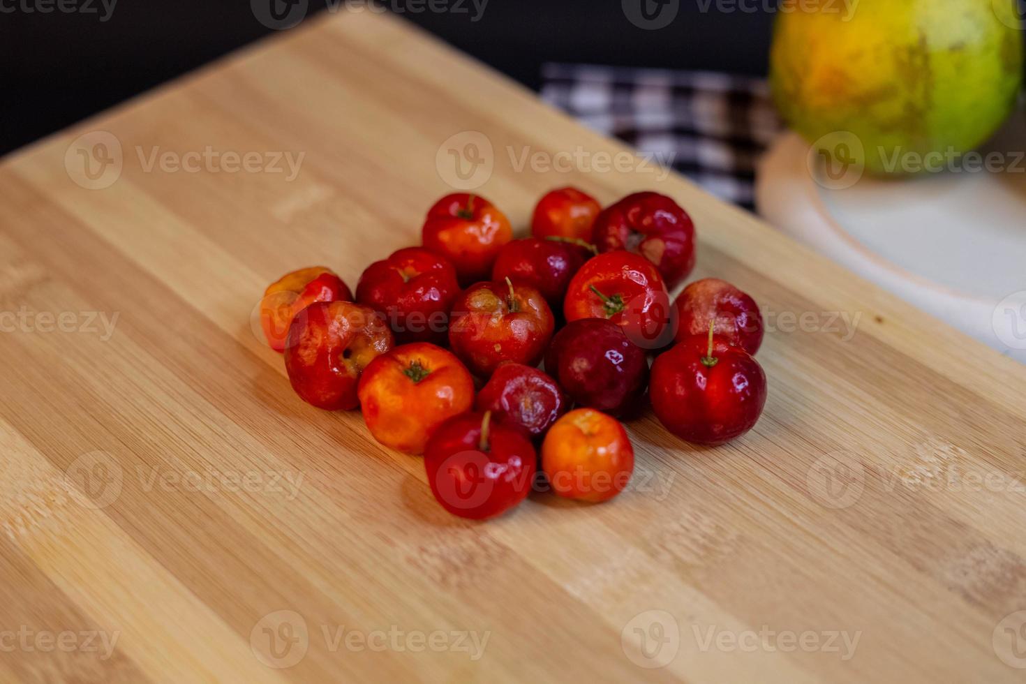 acerola fruta tomate foto