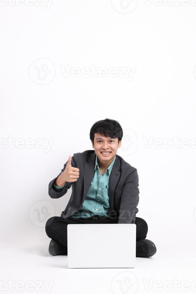 jovem empresário asiático foto